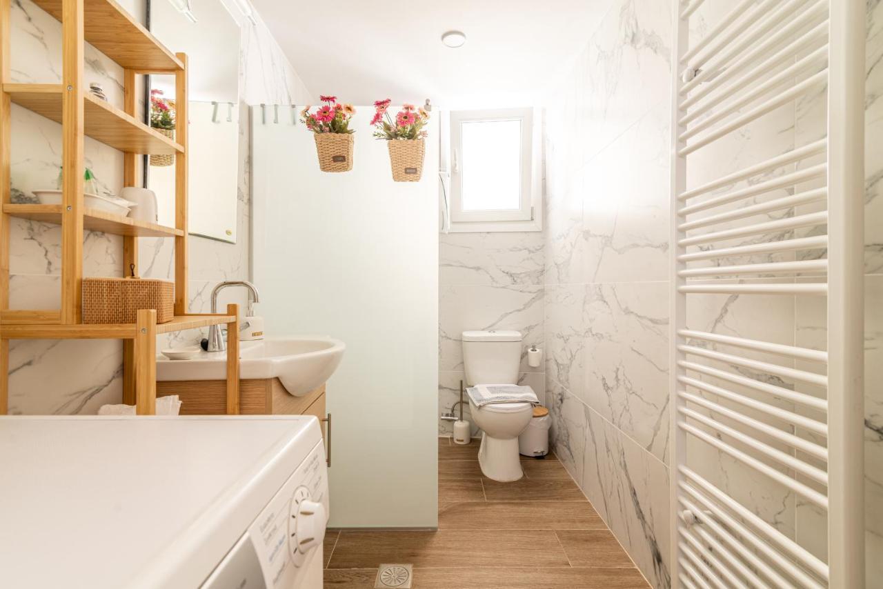 Sophia'S Comfortable Home With A Private Backyard Gazi Extérieur photo